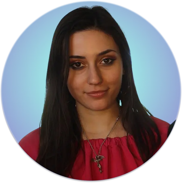 Entela, Fullstack Developer specializzata in sviluppo web e mobile